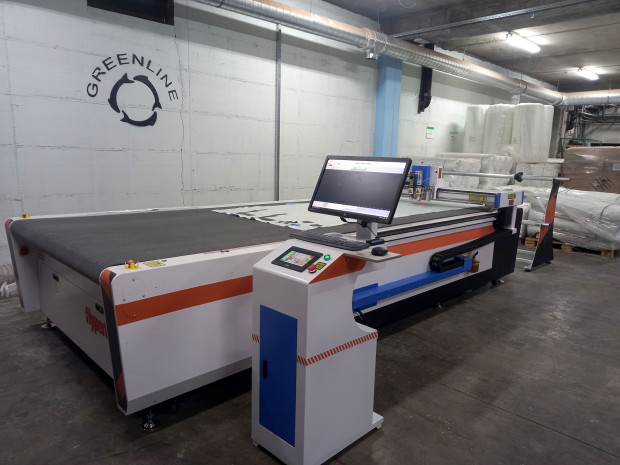HyperCUT rezalnik za tekstil daljši naslov